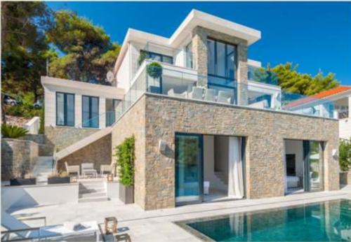 Images for Amenities of Big Bull Greenhut