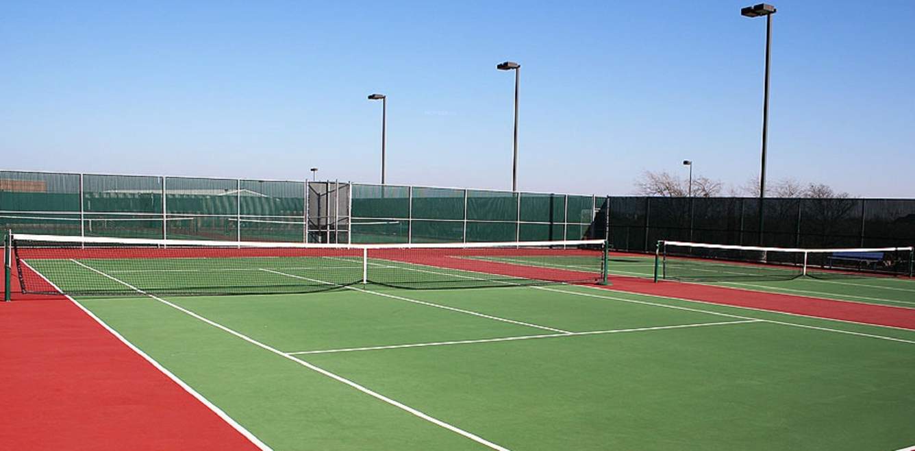  azziano wing i Tennis Court