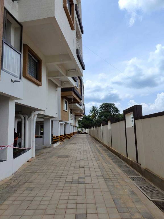  sonata Paved Compound