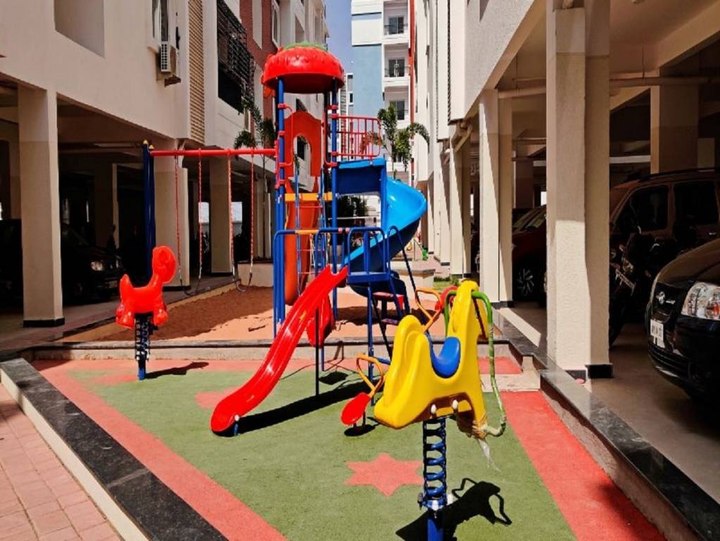 poe tree Children's play area