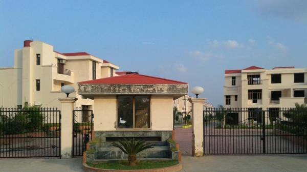  media-village Elevation