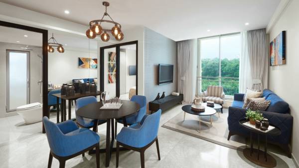  cloverdale Living Area