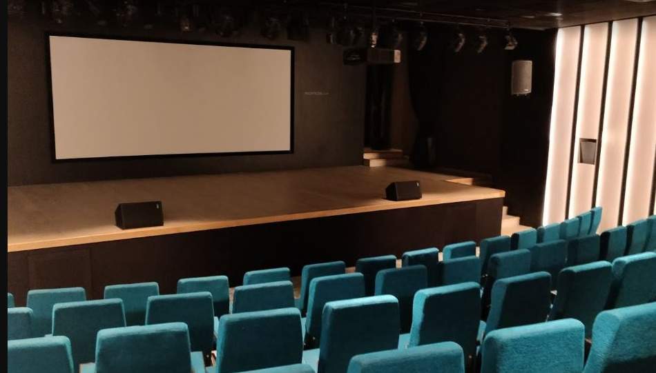  amara tower 26 27 28 30 34 35 Mini Theatre