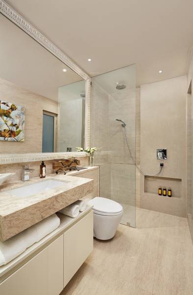  castle-rock-a-and-b-wing Bathroom