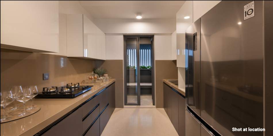  paramount wing e Kitchen