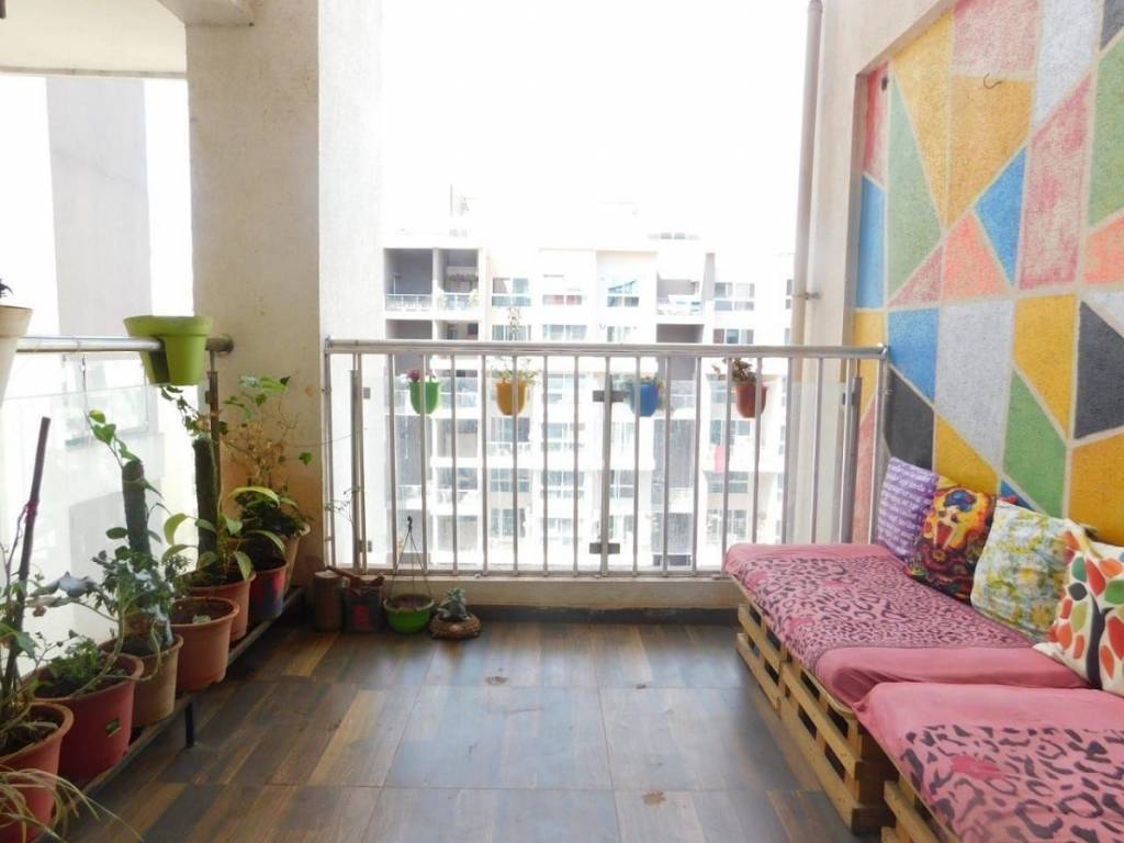  royal entrada phase ii Balcony