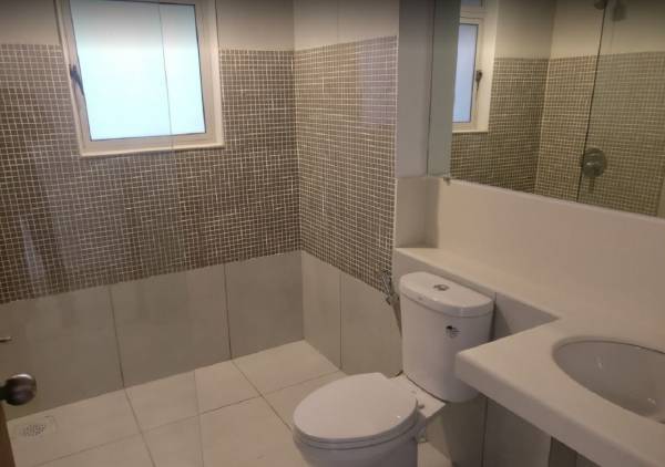  cerise-bldg-a Bathroom