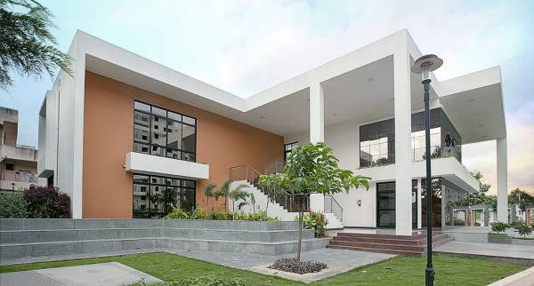  graffiti-phase-3 Club House