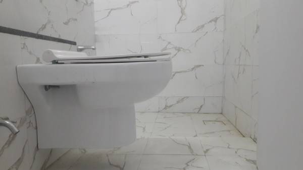  pacific-h-i Bathroom