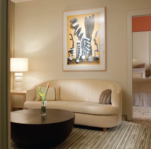  prime Images for Main Other of Magnolia Prime