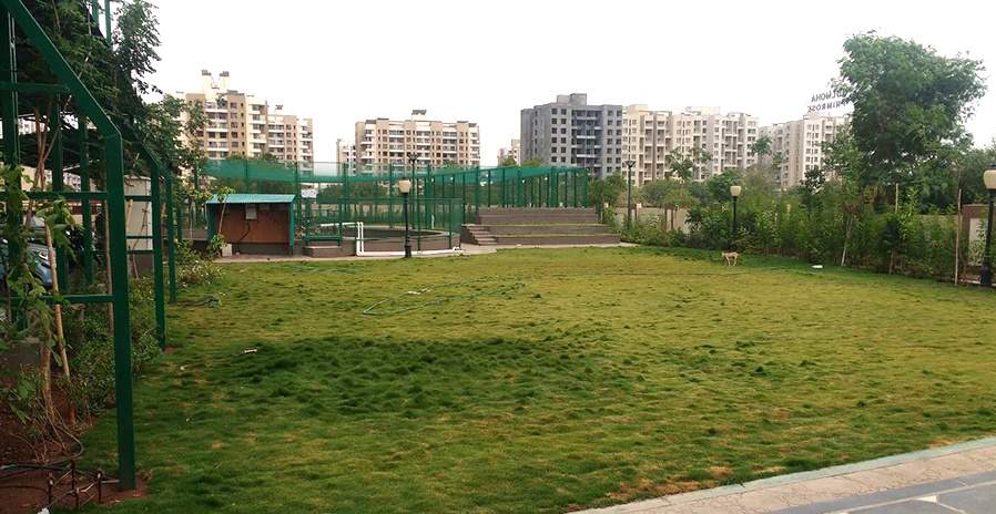  elan west i Landscaped Gardens