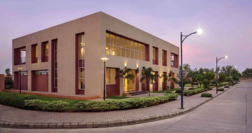  life-republic-sector-r3-3rd-avenue Club House