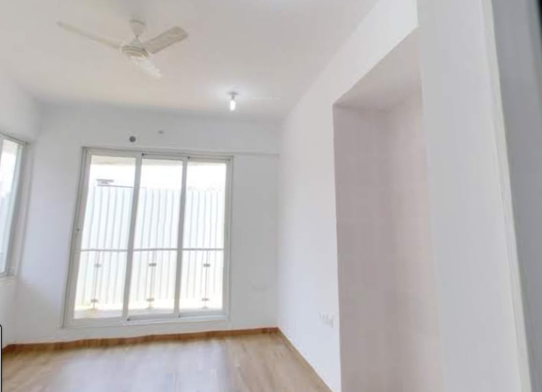  manhattan phase 1 Living Area