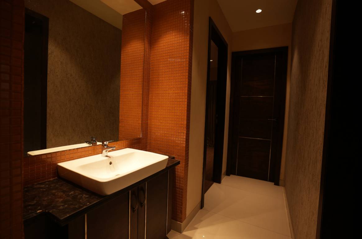  solitaire phase iii Bathroom