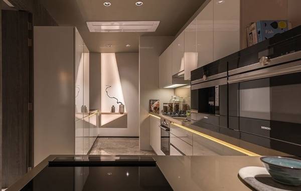  seasons-wing-a Kitchen