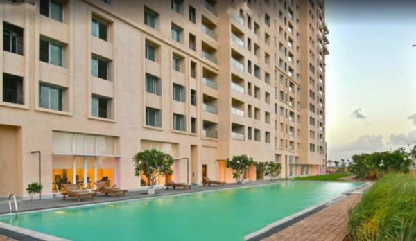  azziano-wing-j Swimming Pool