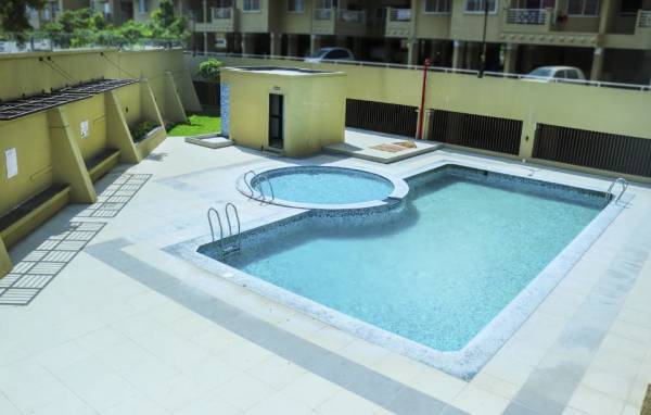  tree-town Swimming Pool