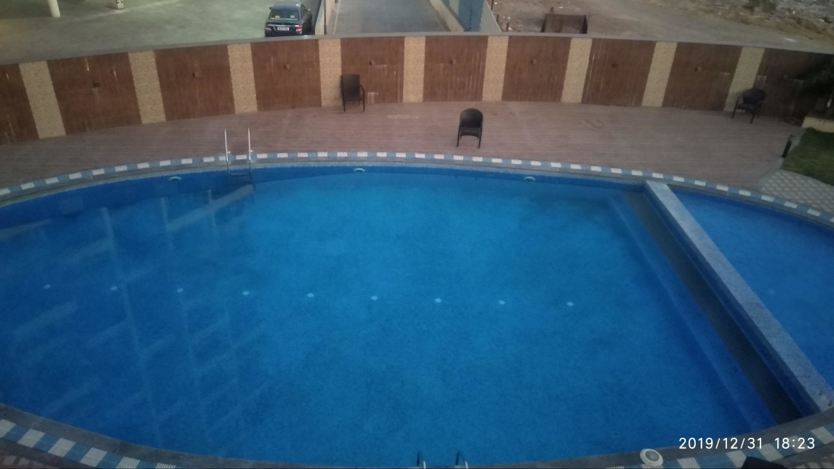  skycity  Swimming Pool