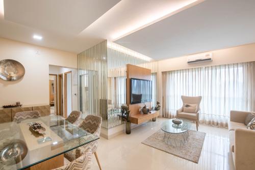  park-royale-c-d-wing Living Area