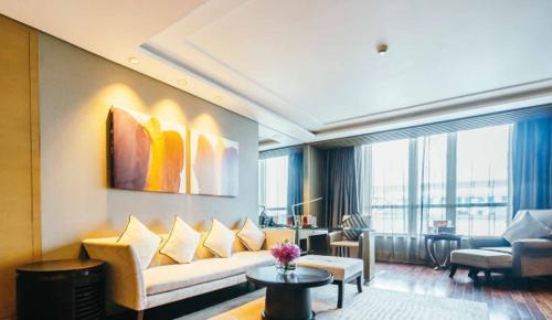  airoli-tower Living Area