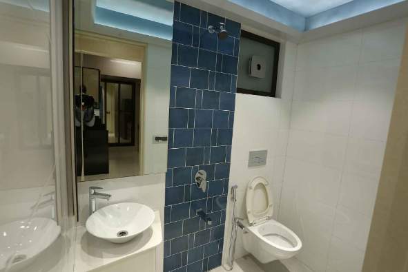  estate Bathroom