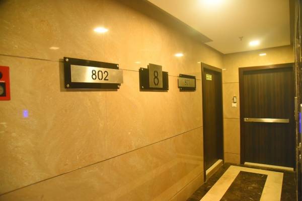  gurnani-palms-wing-a Others