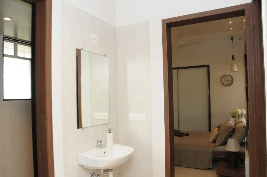  life maxima phase 1 Bathroom