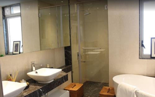  venezia-49th-to-65th-floor Bathroom