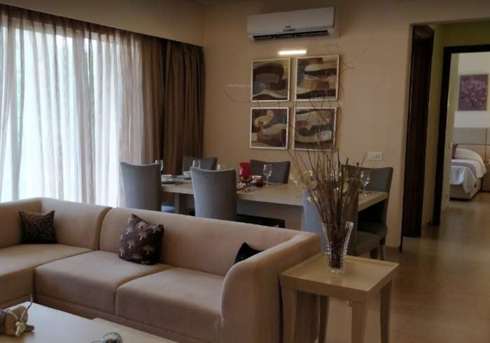  savroli 1 Living Area