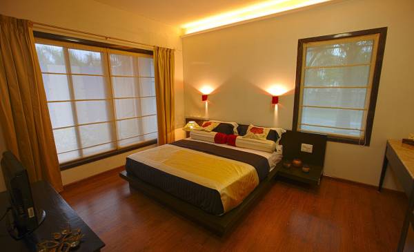  waters-edge-phase-iv Bedroom