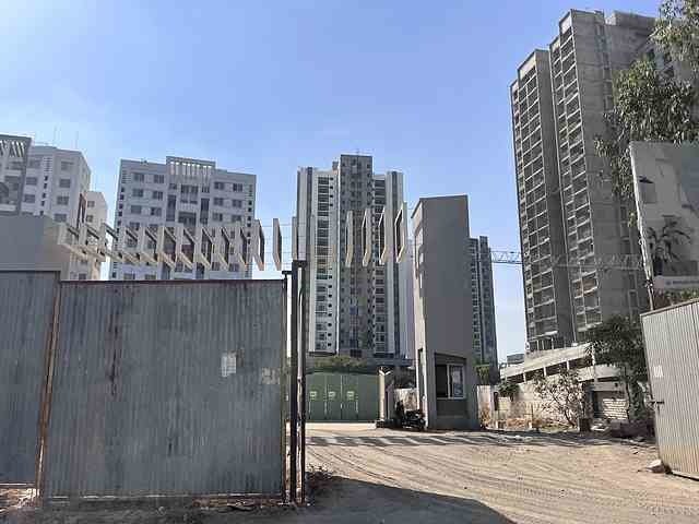 Kunal Iconia Phase II