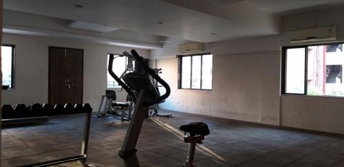  countrywoods-building-1 Gymnasium