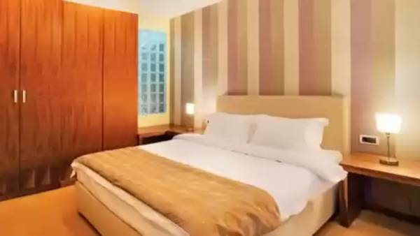  countrywoods-building-1 Bedroom