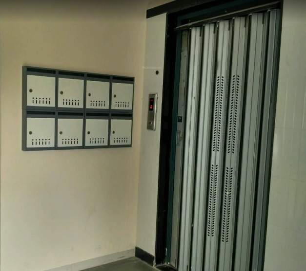  shriram park Lift Available