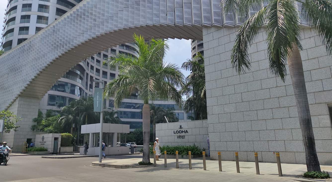  the world towers world one tier iii and trinity Entrance Gate Security Cabin