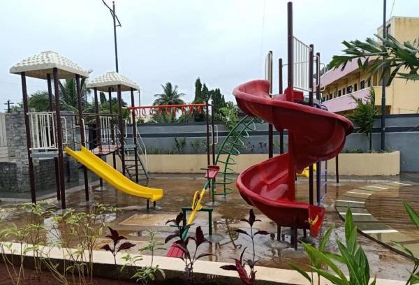  platinum Children's play area