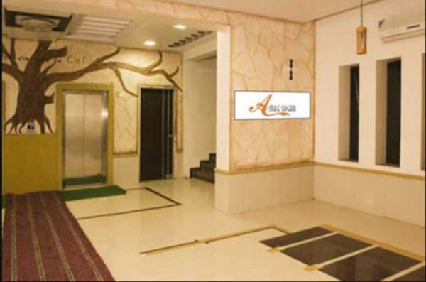  nisarg Lift Available