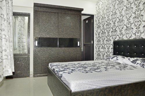  silver-crest-phase-ii-building-b Living Area