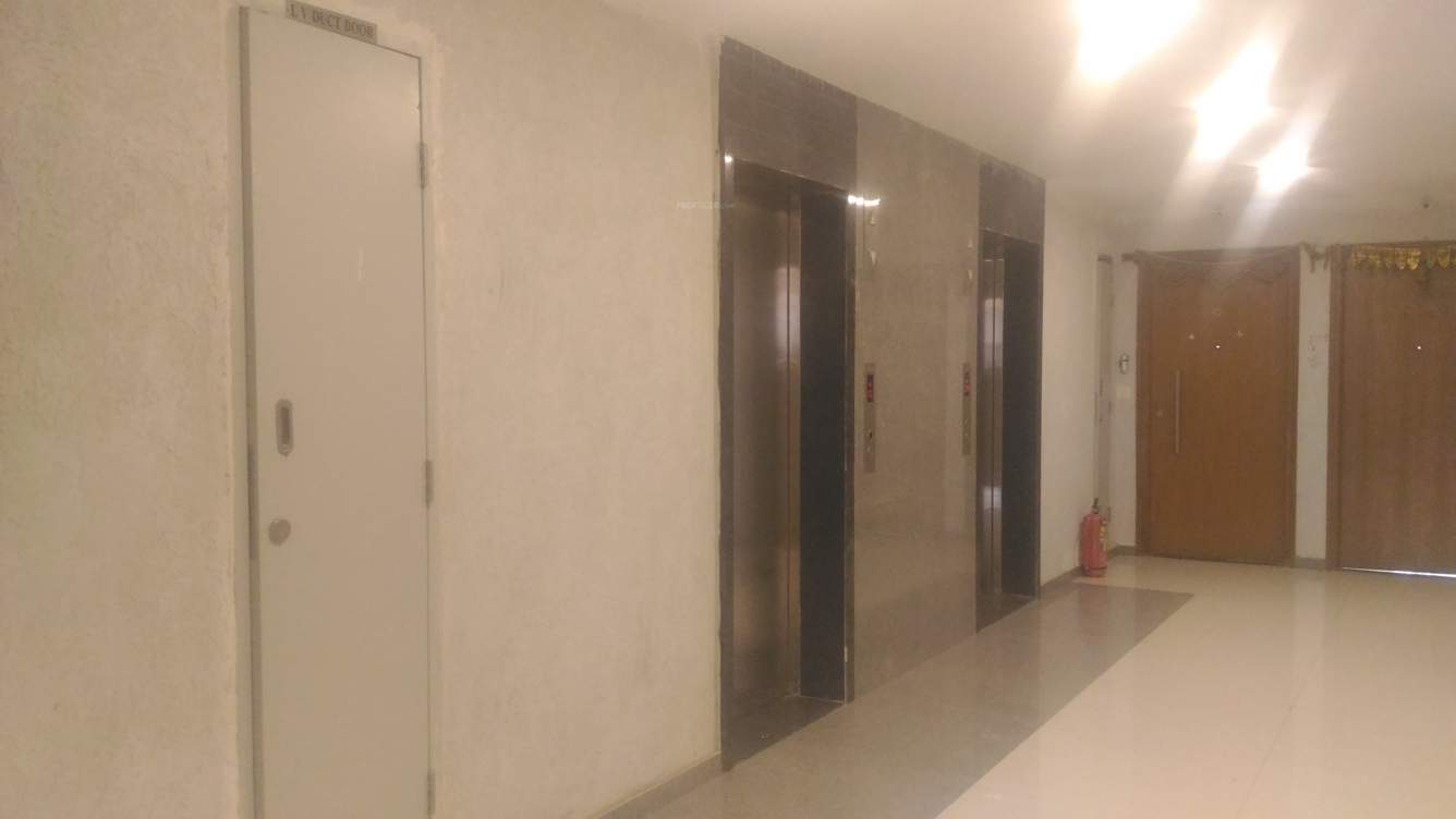 urbania azziano wing k Lift(s)