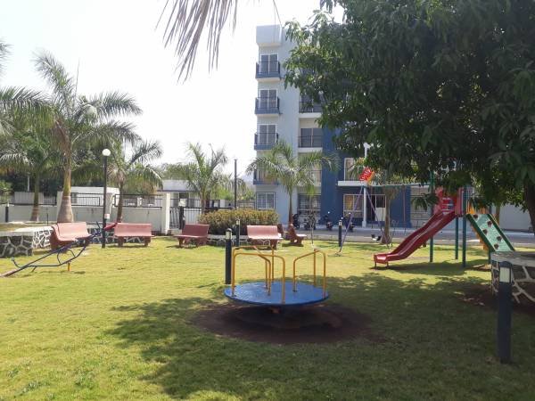  greendew Children's play area