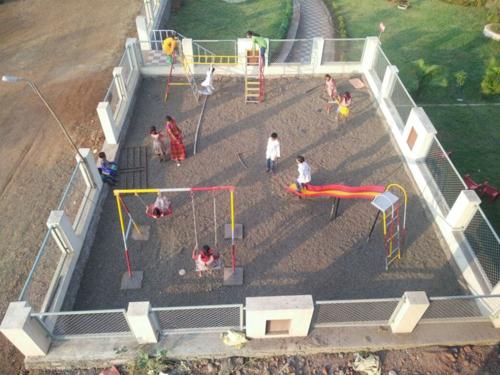  apartments Children's play area