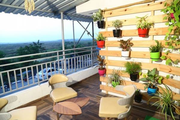  shelter-heights Balcony