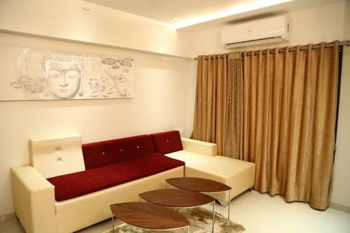  shelter-heights Living Area