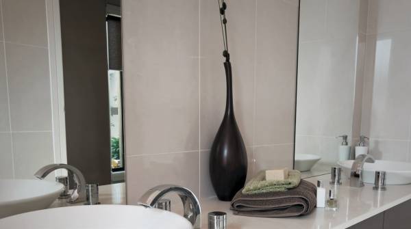  avant-hillway- Bathroom