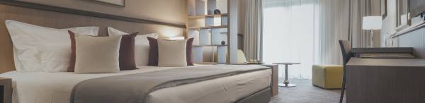  avant-hillway- Bedroom