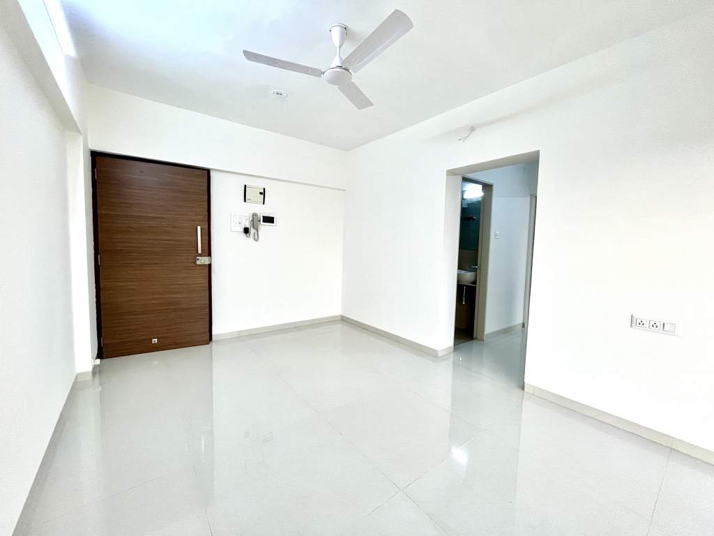  shanti gardens 8 park lane Living Area