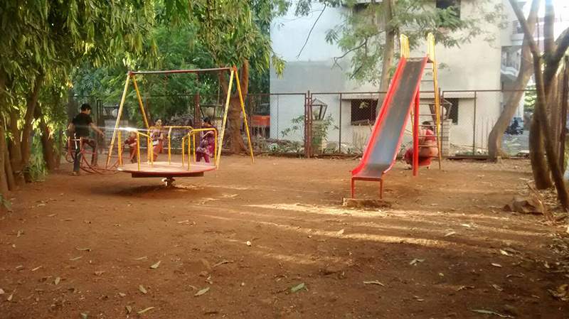  avenue ii g Children's play area