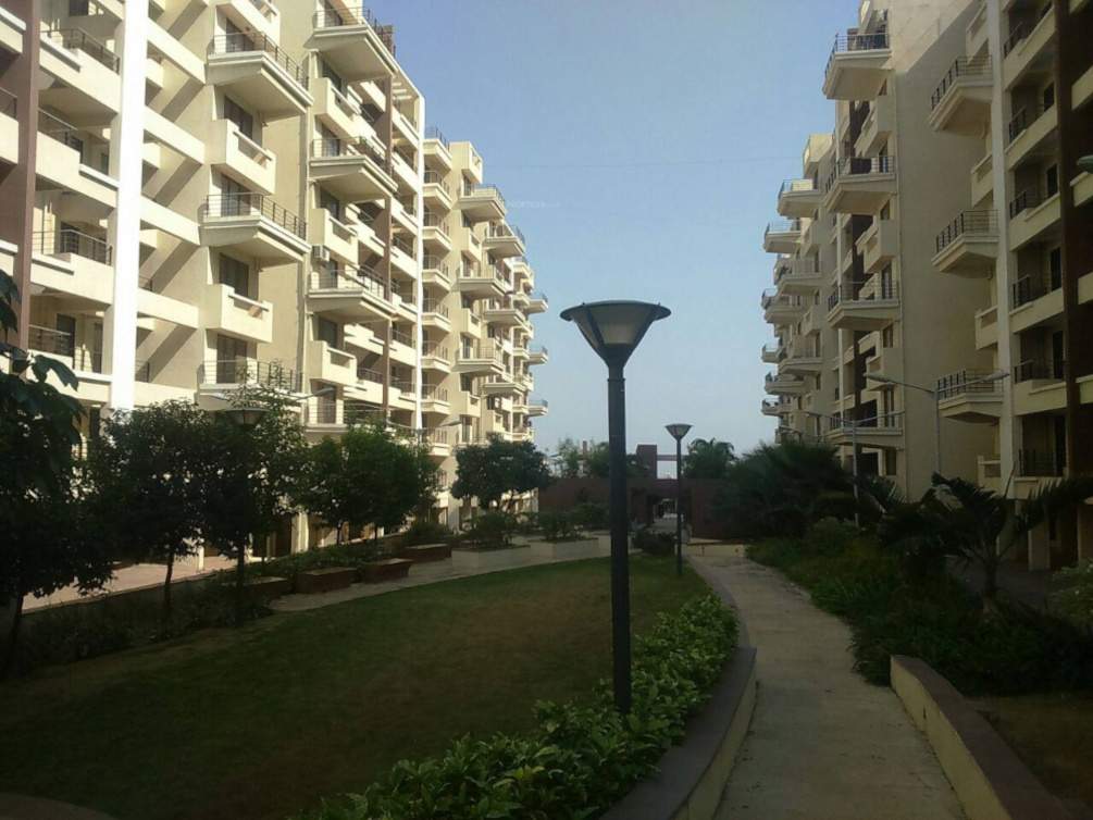  greenville phase 1 wing i and j Landscaped Gardens