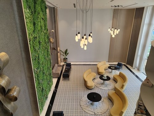  bel-air Entrance Lobby