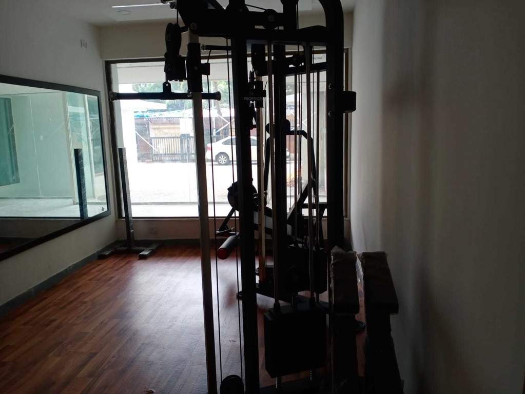  teenmurty summit Gymnasium